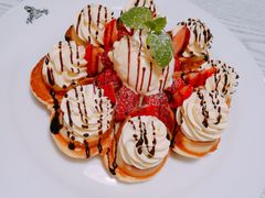 等叫草莓奶油芝士冰淇淋松饼-娜娜家·Nana's restaurant(国金汇店)