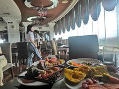 -荣誉国际酒店-云顶旋转餐厅