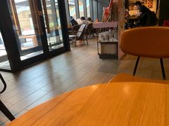 大堂-星巴克(天津鲁能中心第三店)