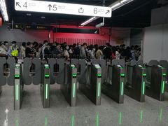 -东方体育中心(地铁站)