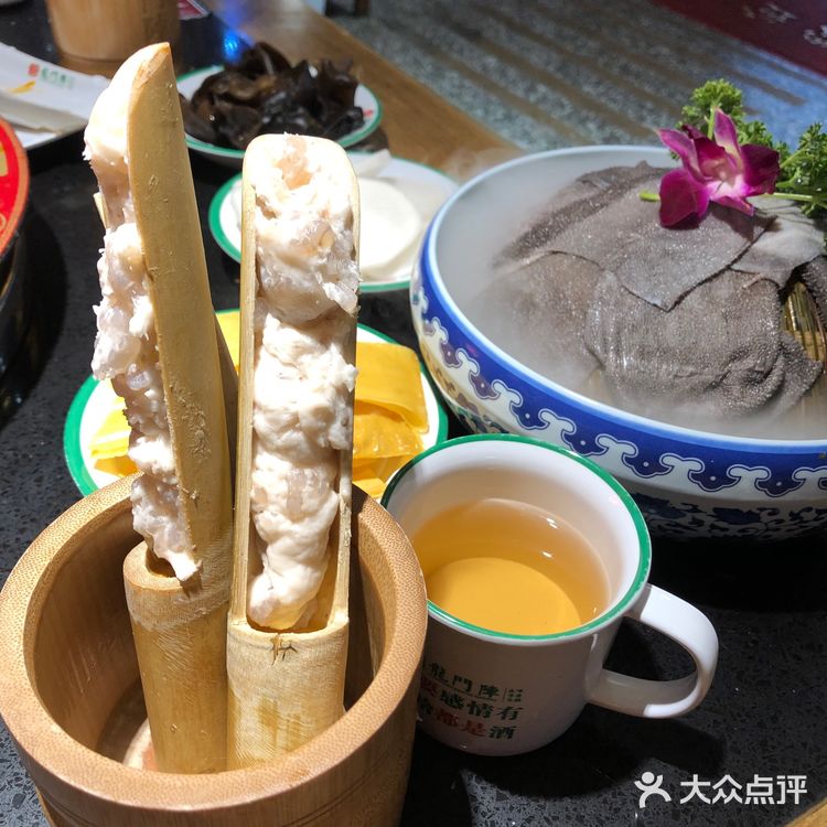 被团购的19.9的3人餐吸引去的，其实分量2个人足够