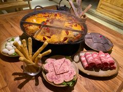 -白乐天毛肚火锅馆(解放碑店)