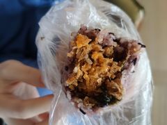 蛋黄肉松雪菜老油条饭团-大个子蒸饭