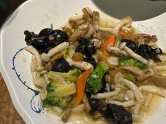 -95号酱骨·一块豆腐(展春园西路店)