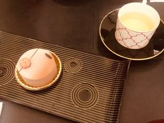 -Salon de The de Joel Robuchon(外滩18号店)
