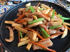杏鲍菇松板肉-乌镇那一年小院主题餐厅(甘泉西路店)