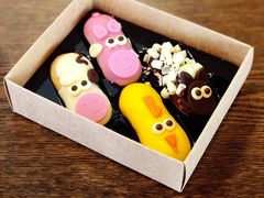 小猪草莓泡芙-星巴克臻选(盐城金鹰聚龙湖店)