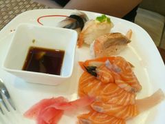 -月色西餐厅·海鲜刺身·烧烤(科学城保利郡雅酒店)