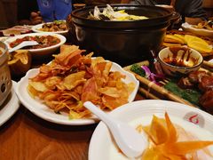 -老滇山寨•云南特色菜•地方菜•民族风情歌舞表演(金碧店)