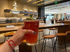 -星巴克臻选(上海合生汇1F店)