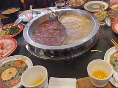 -沸炉重庆老火锅(军事博物馆店)