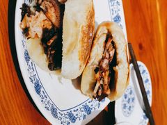 -老天桥酱肉烧饼夹肘子(天桥店)