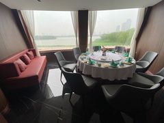-皇冠明珠鱼翅楼(水上公园店)