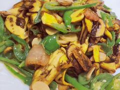 见手青-瑞丰园庭院餐厅·白族传统家常菜