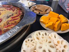-洞亭火锅(防空洞总店)
