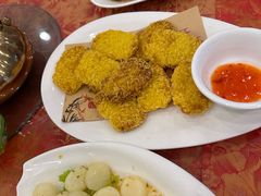 -园中园美食城