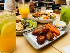 炸鸡翅配薯条-Simple Yummy简单美味(上邦百汇城店)