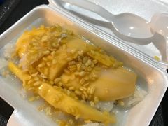 -芒果糯米饭摊子