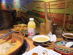 -洱火云南酸菜牛肉火锅(石景山当代商城店)