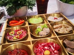 九宫格-牛物鲜切牛肉火锅(宜家荟聚店)