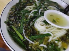 -禺馋猫生滚牛肉粉
