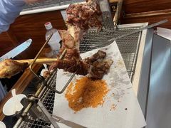 -土灶台东北大块肉烧烤(风景城邦店)