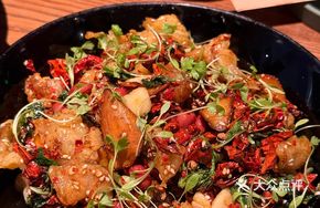 Stuffed Chili Stir-fried with Pork Belly Fat