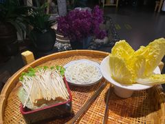 -云荷里·蒸汽石锅鱼·云南菜(中发百旺店)