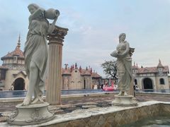 -泉城欧乐堡戏水湾艺术养生温泉