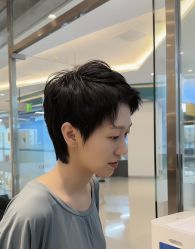 -BULB STUDIO 巴柏明星发型工作室