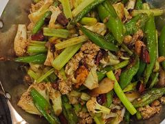 -九妹农家大铁锅东北菜(江湾店)