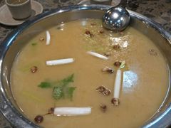 -肖肖酸萝卜鱼火锅(总店)