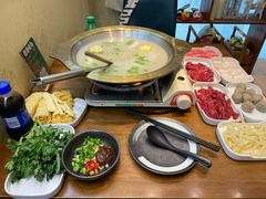 -天成·潮州牛肉脆肉鱼生蚝自助火锅