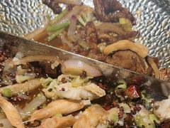 -小鱼小牛·鱼牛干锅·脆鱼火锅(世欧广场店)