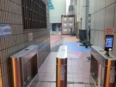 -奥冠体育华师附中恒温游泳馆