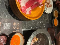 -牛YO寿喜烧·铁板烧和牛火锅自助(市府恒隆店)