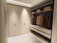 -百安居装修建材卖场(罗湖店)