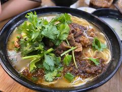 牛肉面-耙豌豆重庆小面