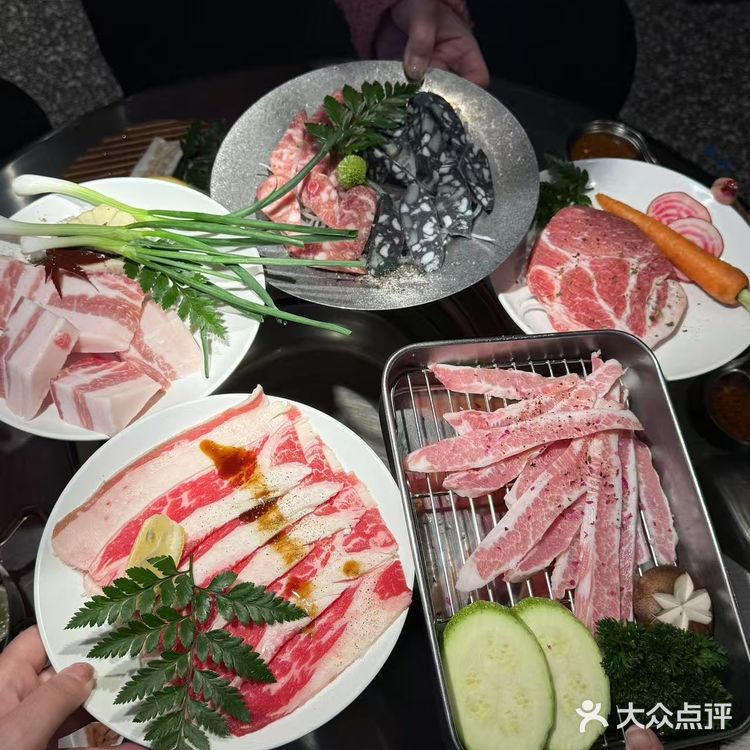 炭烤肉食享受