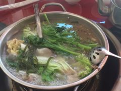-老石黑山羊毛驴肉火锅(金凯广场店)