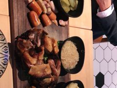 -LENBACH兰巴赫西餐啤酒坊(大连东港店)