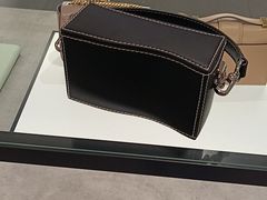 -CHARLES&KEITH(1234space店)