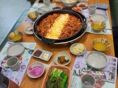 芝士鸡排火锅-高基五春川炒鸡排(威海总店)