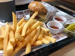 -The Habit Burger Grill 哈比特汉堡(复兴soho店)