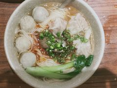 馄饨竹升面-全渔村小海鲜