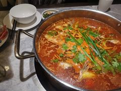 -野山舂·贵州现舂酸汤牛肉(民生路店)
