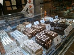 -VENCHI 闻绮(北京国贸商城店)