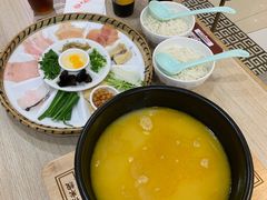 -花馬肆.云南过桥米线(汉神购物广场现场熬汤店)