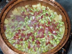 -姚记抚仙湖野生菌石锅鱼庄