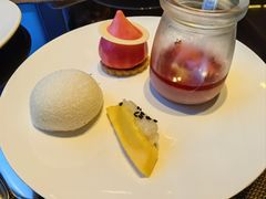 -大中华希尔顿酒店-念自助餐·嗨啤·小龙虾